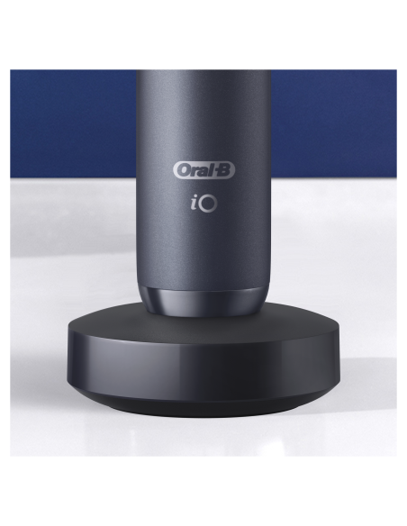 iOM8d.2H2.2BD Oral-B iO8 Elektrinis Dantų Šepetėlis Duo Black/White